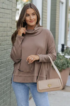 Essential Basic Turtleneck Sweater - Mocha