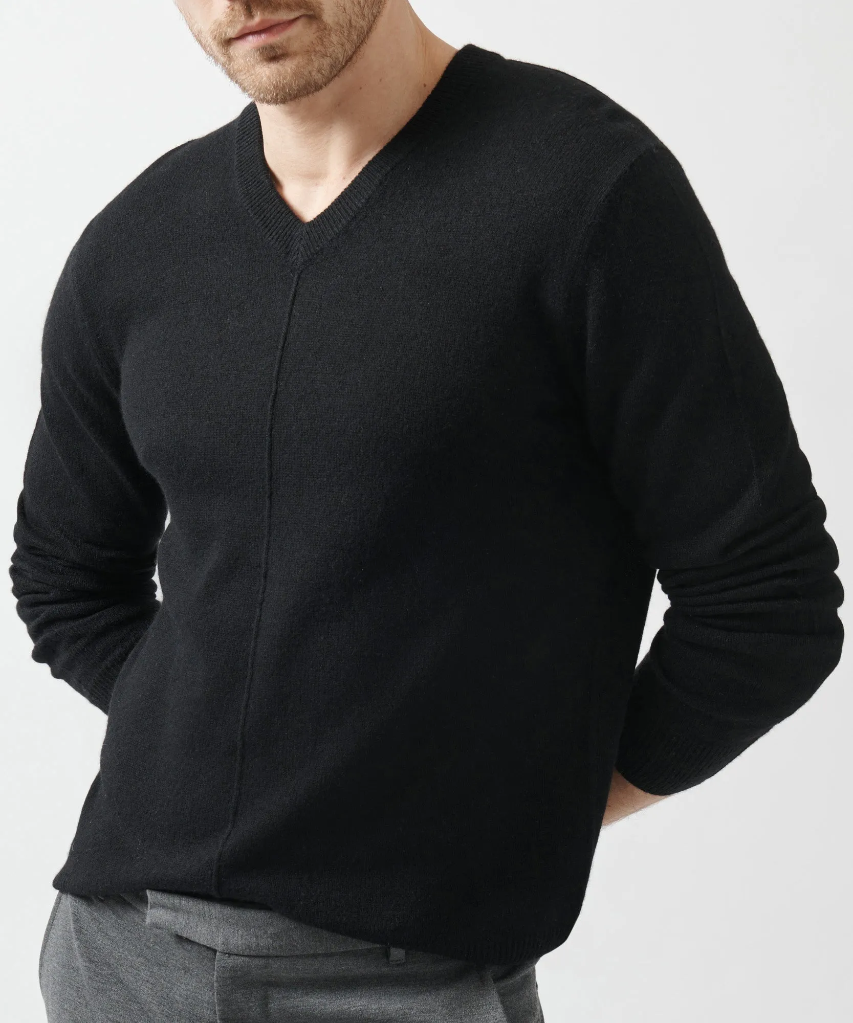 Recycled Cashmere Exposed Seam V-Neck Sweater - Black