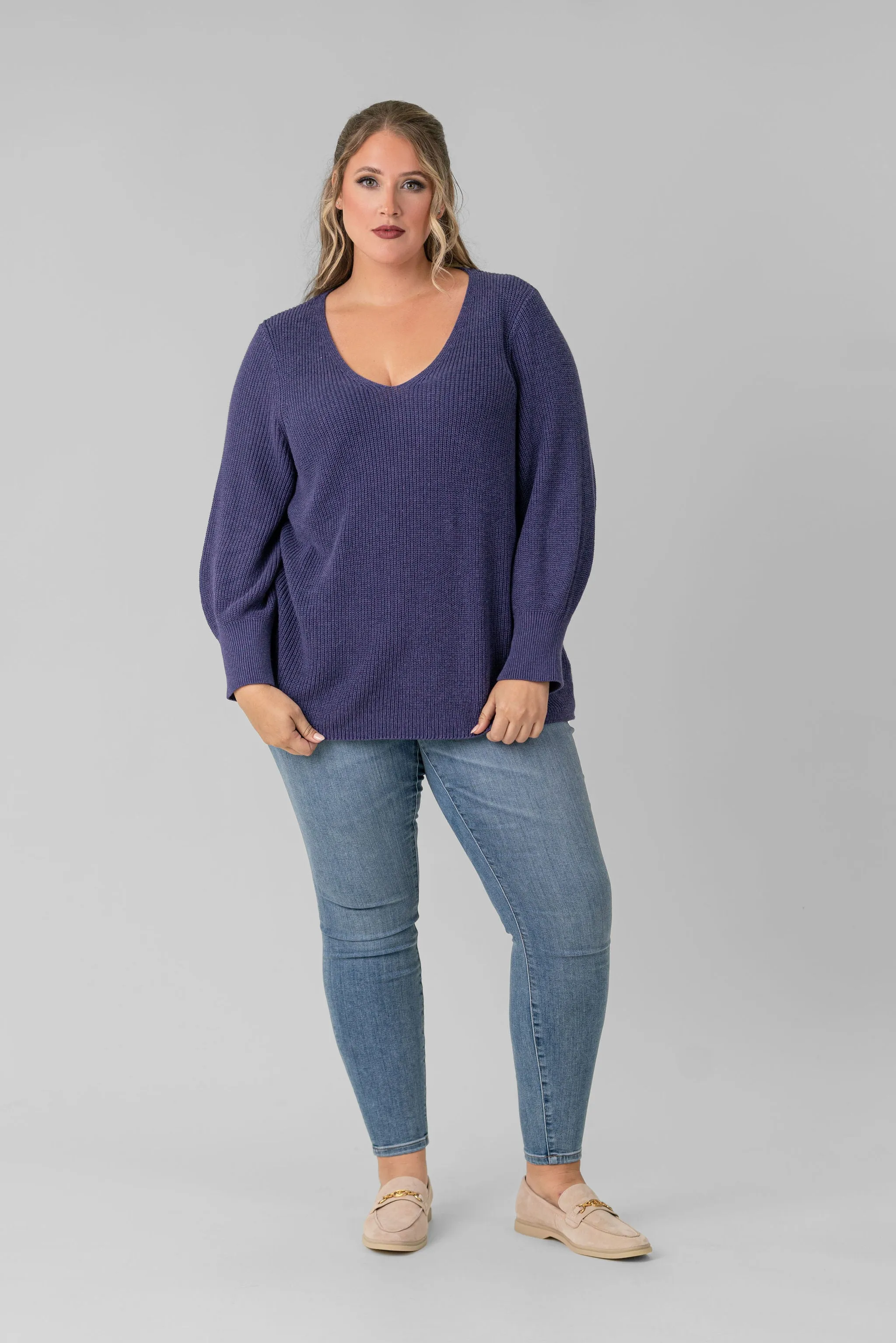 SHAKER KNIT V-NECK SWEATER