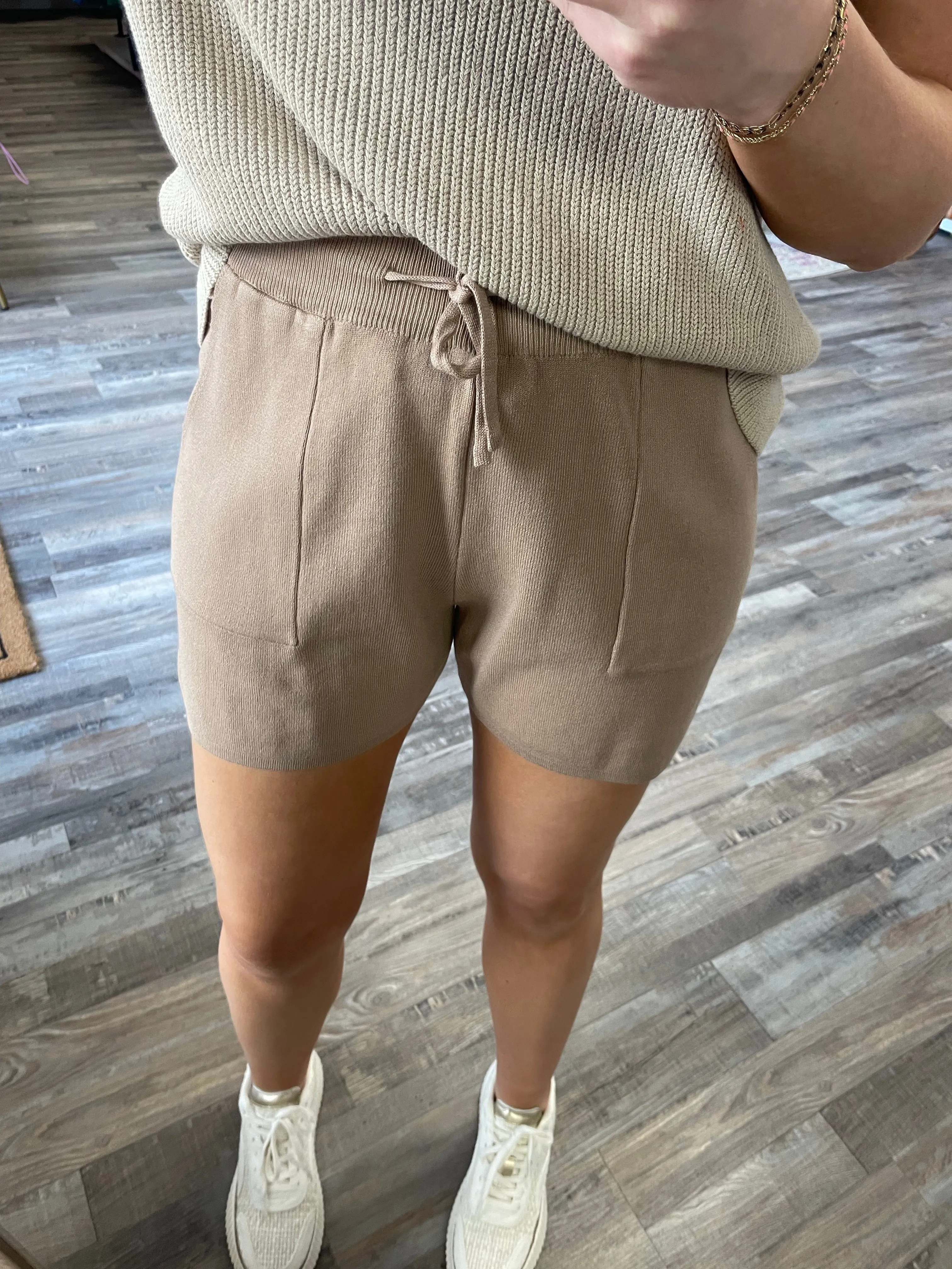 Sweater Top & Shorts Set - Shell/Mocha